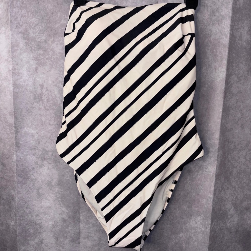 NWT Shade & ShoreXL Black White Stripe High Leg One Piece Swimsuit Straps Incld.